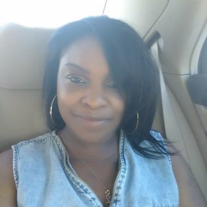 Meet your Posher, Monica